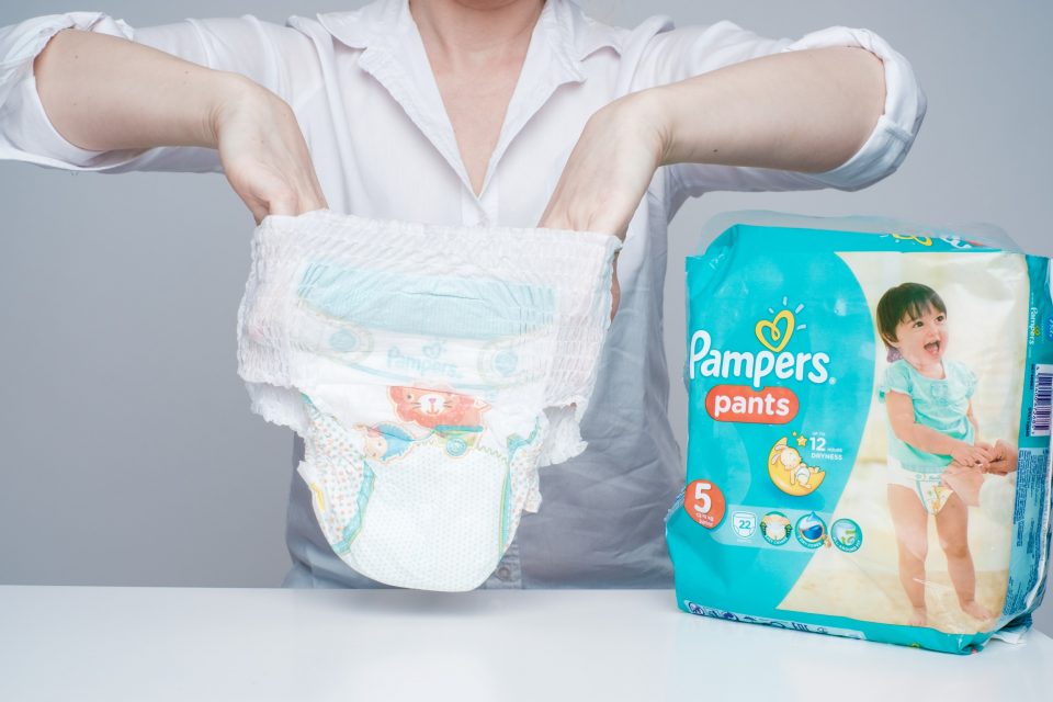 pieluchomajtek pampers 4 do czego sluzy pasek na klej